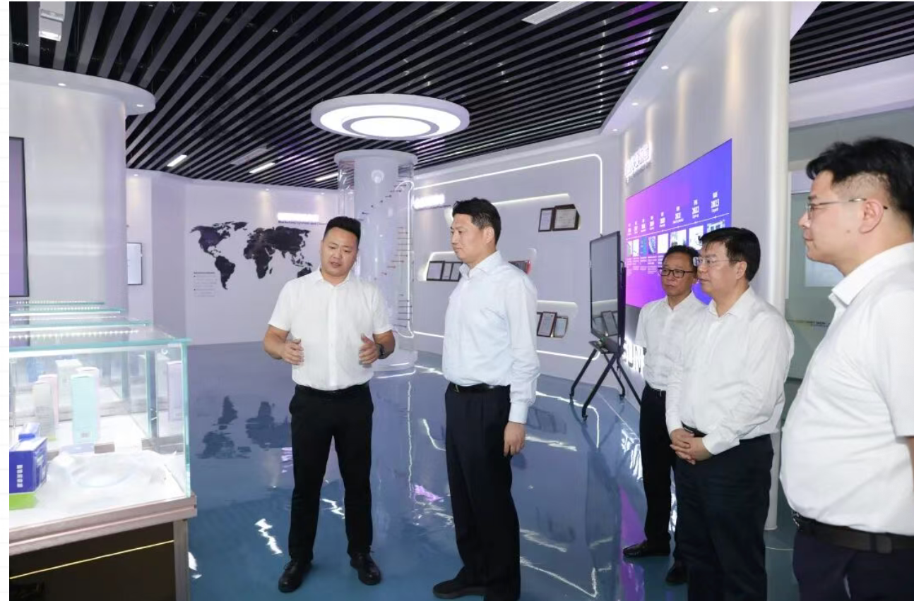 Laatste bedrijfsblogs Taizhou Municipal Party Secretary Visits Jiangsu Tianhua Rigging to Review Industry Development and Local Employment